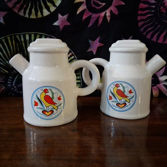 Vintage Milk Pail Salt And Pepper Shakers Pitcher Dutch Sign Pheasant Heart - Picture 2 of 16